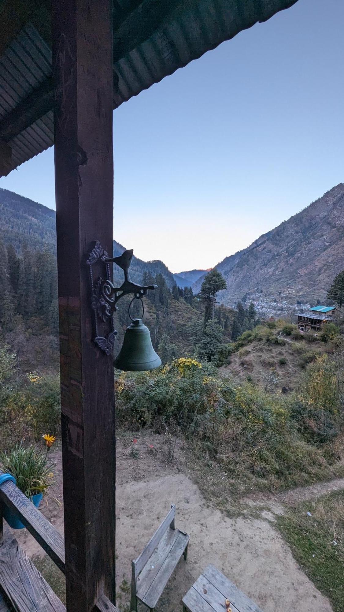 Holy Cow Cafe & Beds Hotel Kalgha Exterior foto