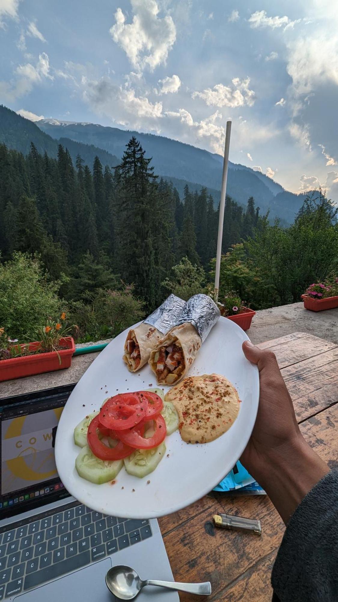 Holy Cow Cafe & Beds Hotel Kalgha Exterior foto